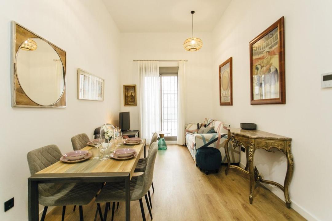 Modern With Seasonal Swimming Pool- 1bd 1bth- Goyeneta Apartamento